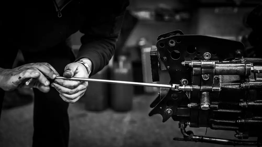 Lire une étiquette de produit auto : pictogrammes, dilution et précautions